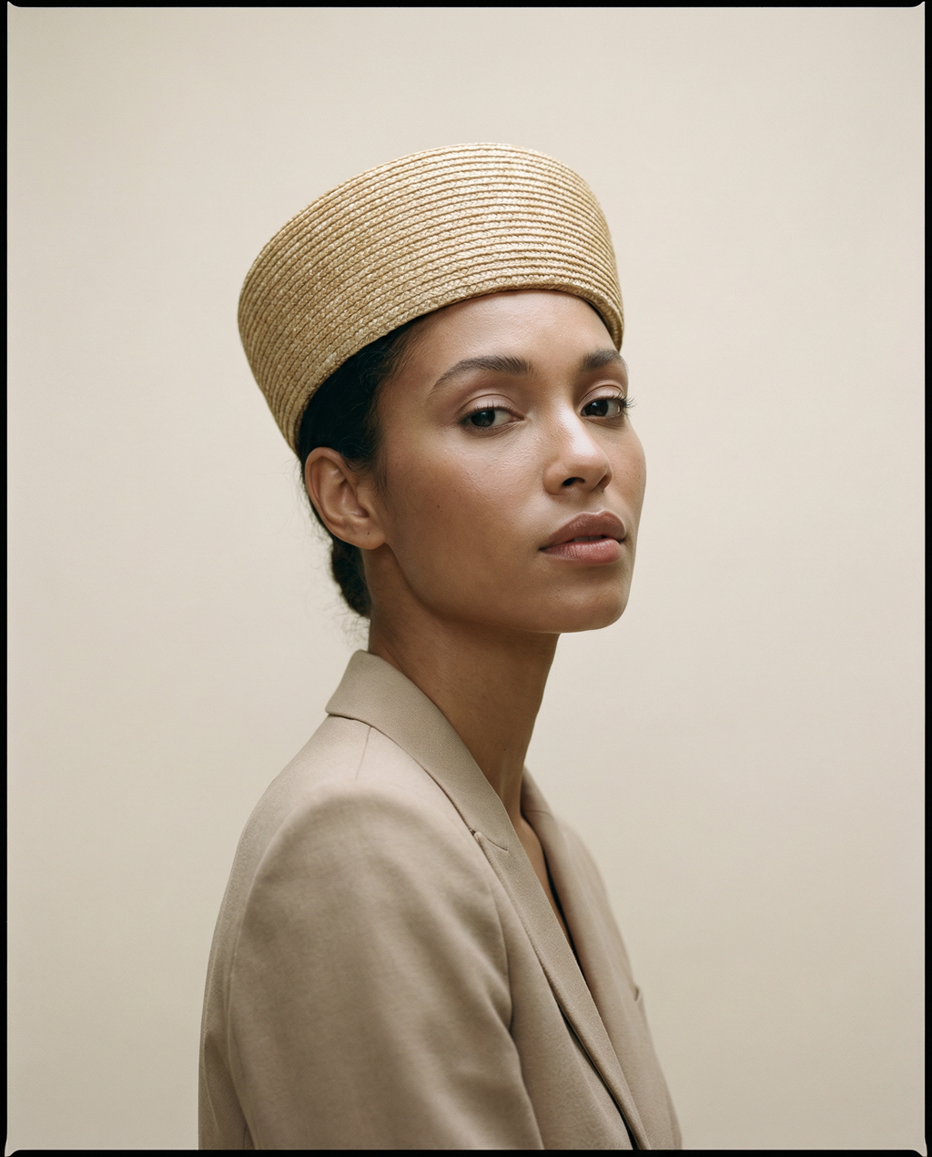 Straw Trapeze-Shaped Pillbox Hat