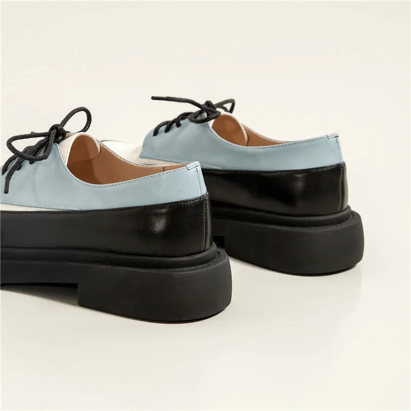 Two-Tone Leather Lace-Up Brogues – Modern Oxford Style