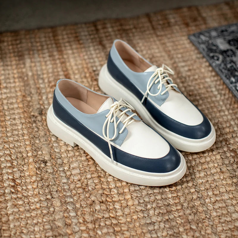 Two-Tone Leather Lace-Up Brogues – Modern Oxford Style