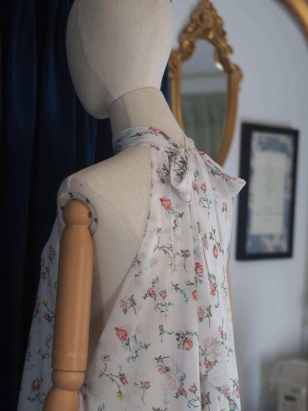 Printed Halterneck Sleeveless Chiffon Dress Asymmetric Hem