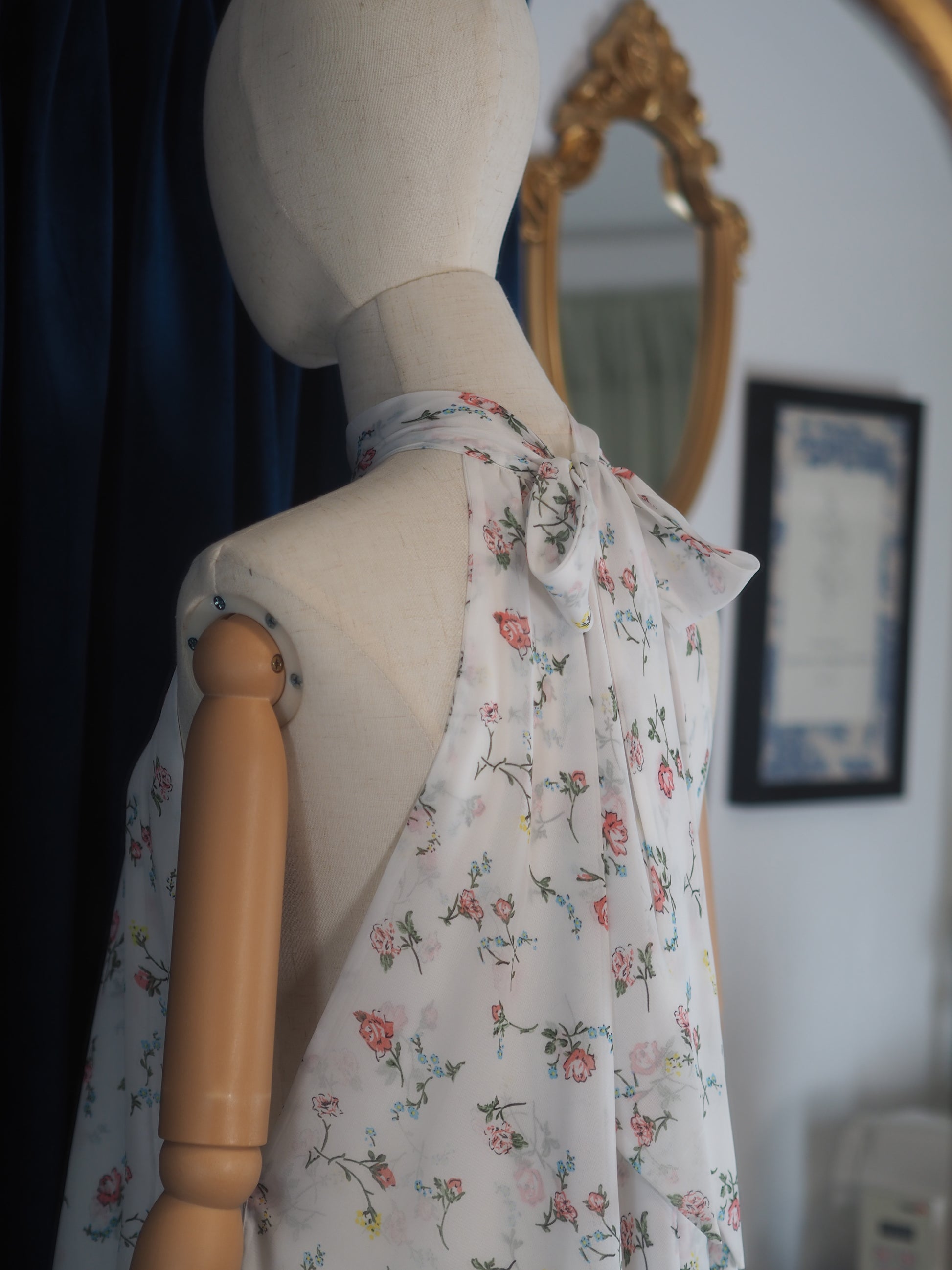 Printed Halterneck Sleeveless Chiffon Dress Asymmetric Hem