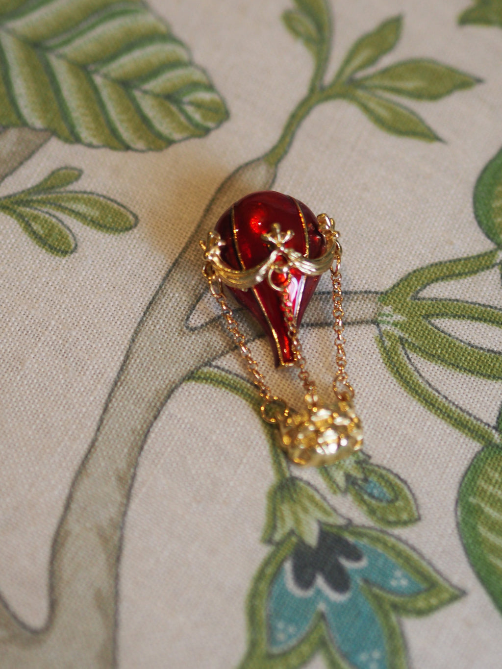 Hot Air Balloon Brooch - Red