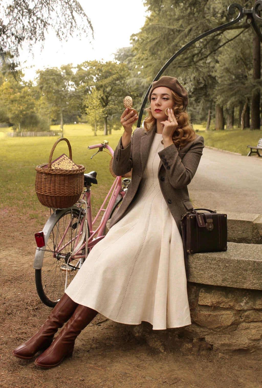 Beige Sleeveless Midi Dress – Minimalist Tailored Silhouette