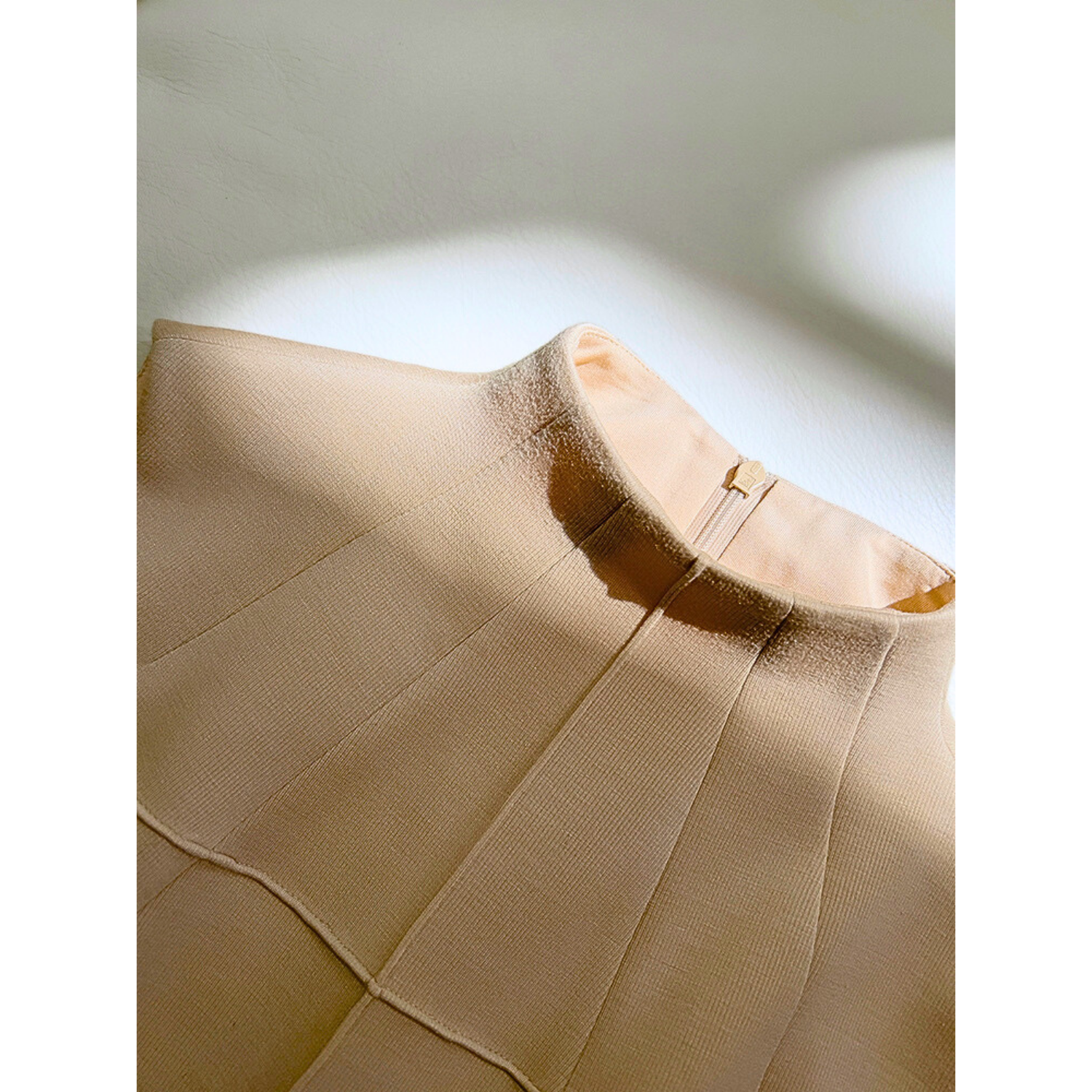 Crew Neck Sleeveless Midi With a Pleated Skirt